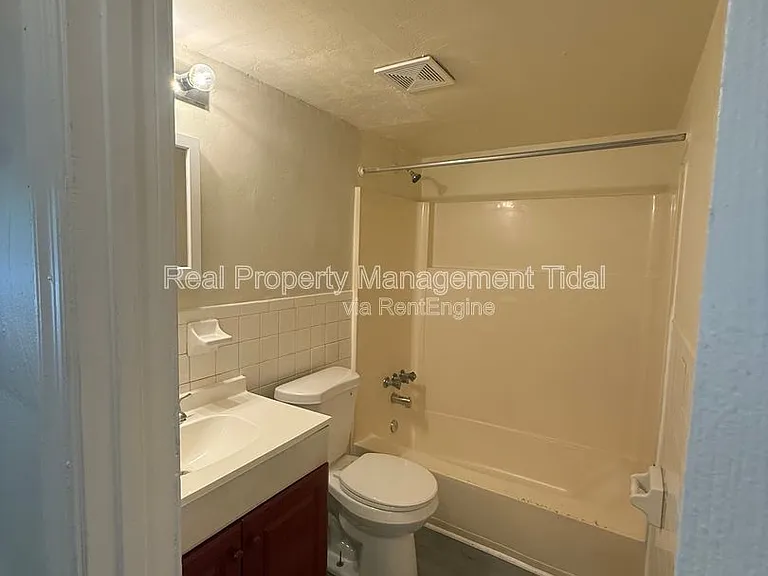 6255 Alexander St #16 — Photo 16