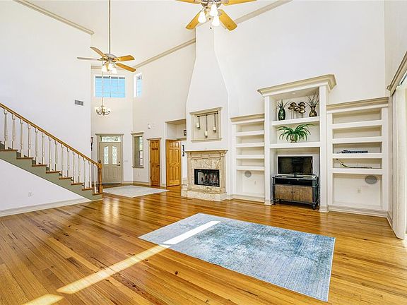 2nd image of 129 Morningstar Dr