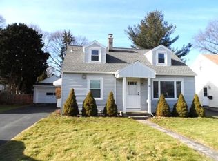 85 Newton Rd, Rochester, NY 14626