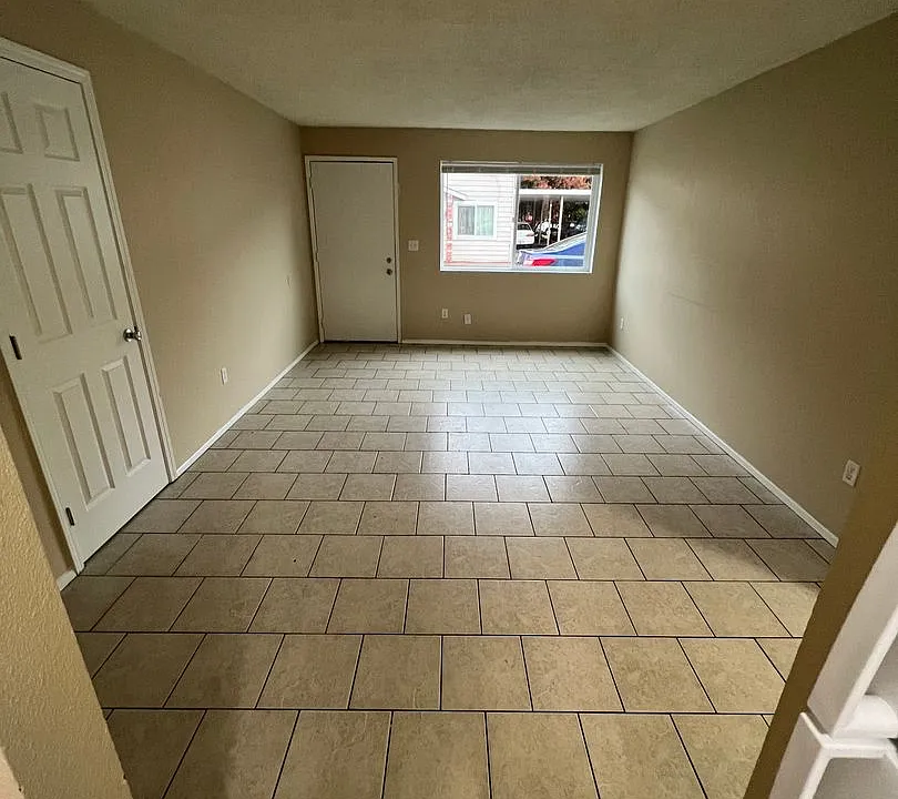Meadow Creek Apartments