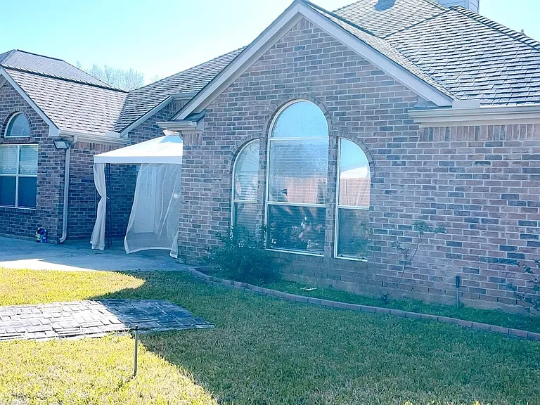 2910 Sandleigh Dr — Photo 22