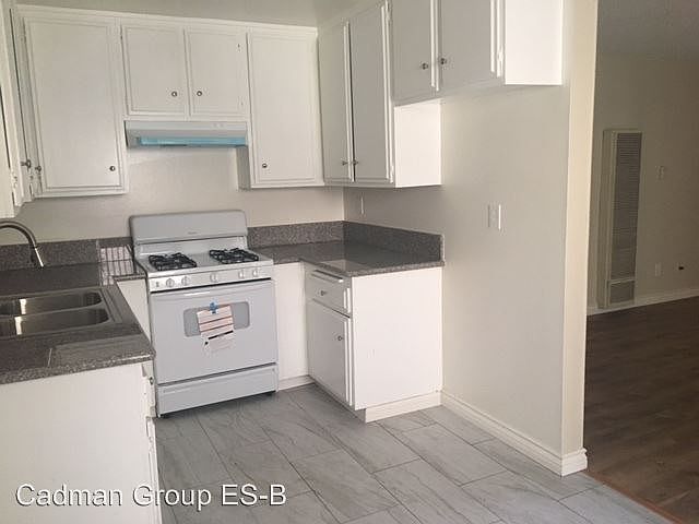 1st image of 1442 W Carson St APT 3