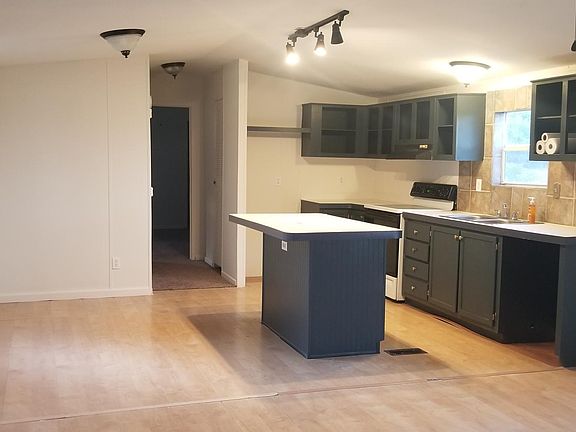 2nd image of 106 Honeycomb Dr