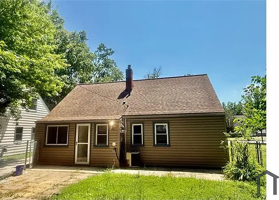 23861 Colbourne Rd — Photo 4