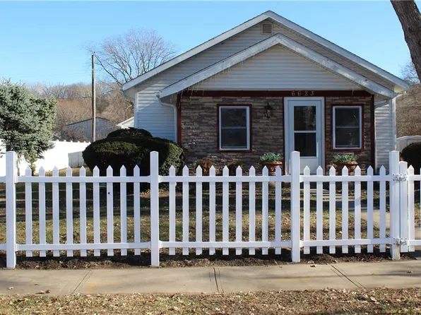 6623 Carnegie St, Saint Joseph, MO 64504