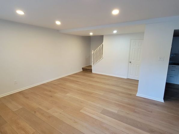 100 Willow Bend Ct #103A