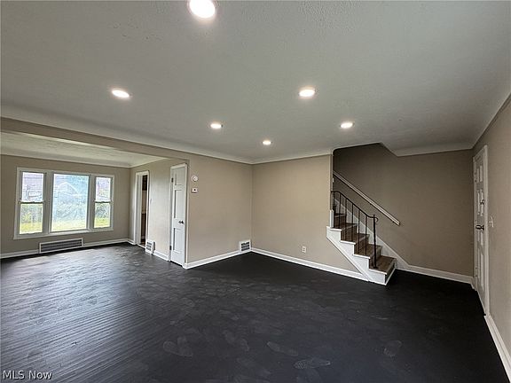 2nd image of 3928 Strandhill Rd