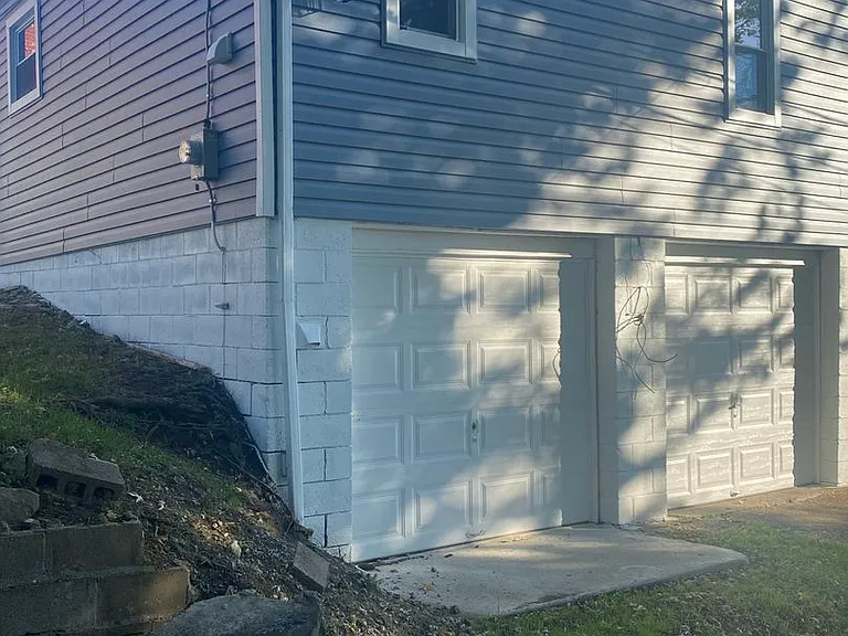 11 Franklin Rear — Photo 12