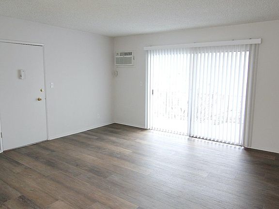 2nd image of 1819 Camden Ave APT 4
