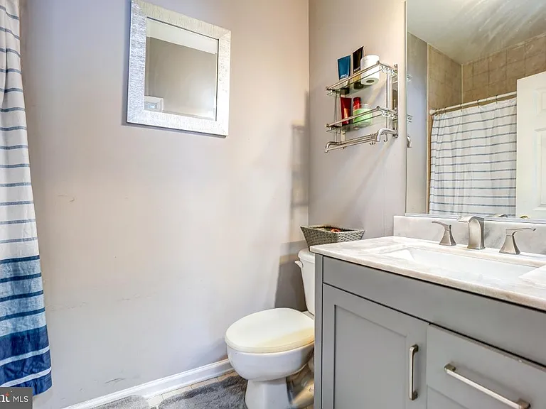4281 S Capitol St SW — Photo 56