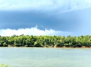 90 Cravens Dr, Savannah, TN 38372