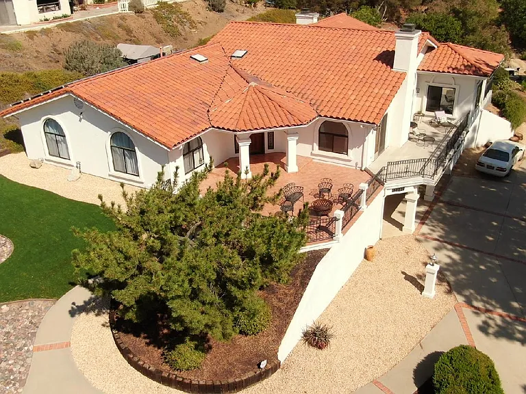 15290 Moonglow Dr — Photo 2