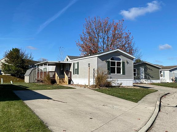 2nd image of 7 Oak Glen Dr