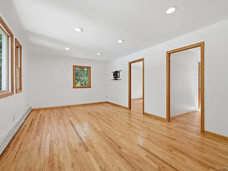 20 Williamsburg Dr — Photo 18