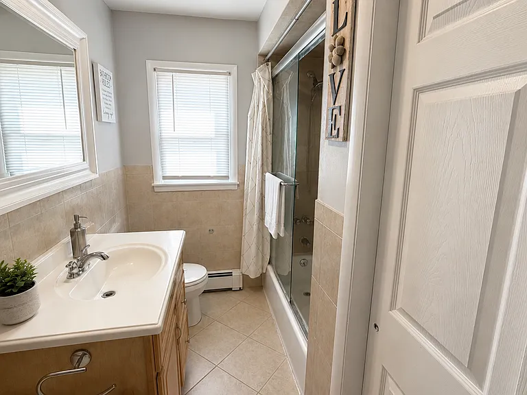 128 Garibaldi Ave #1 — Photo 7