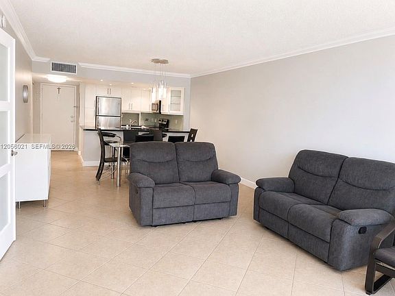 3rd image of 2000 Atlantic Shores Blvd APT 316