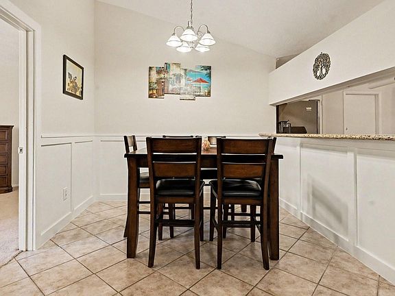 5th image of 1506 Holbech Ln