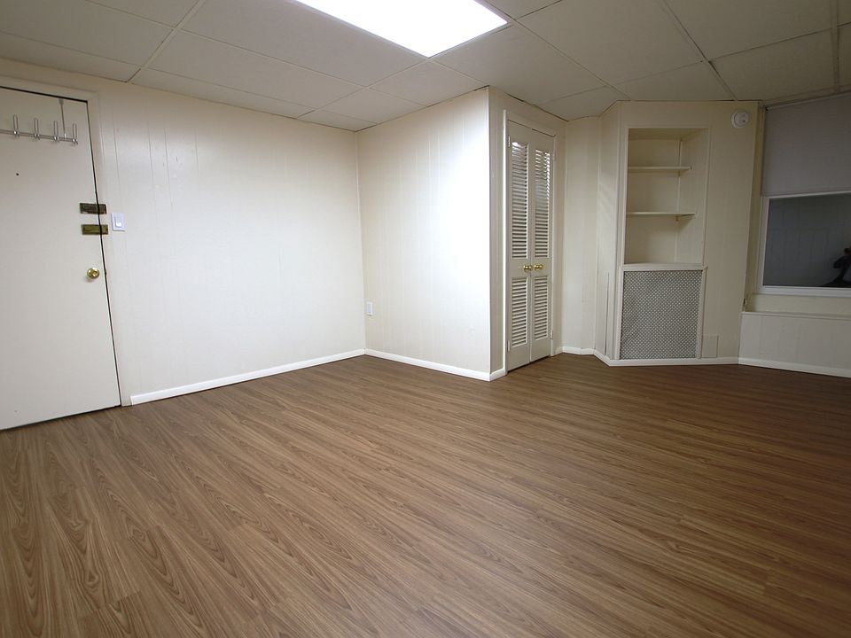 2nd image of 2014 Walnut St APT 3