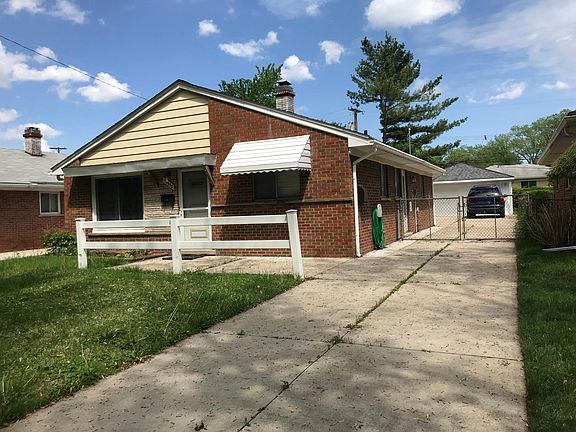 3rd image of 12832 Royal Grand St