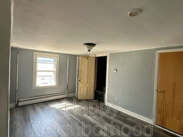 46 Maple St, Plainville, CT