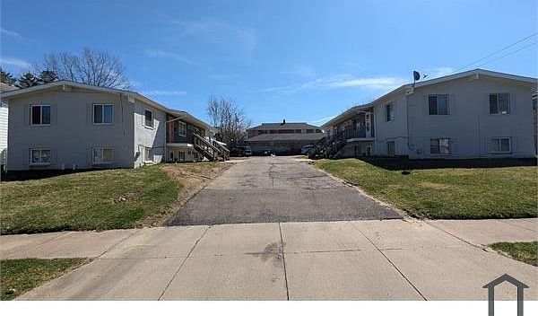 1st image of 513 Zahn Dr #B
