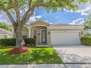 5435 Seattle Slew Dr, Zephyrhills, FL 33544