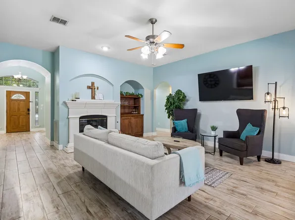 1305 Stanford Dr, Rockwall, TX 75087