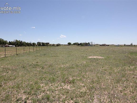 3rd image of 6060 Coyote Ln