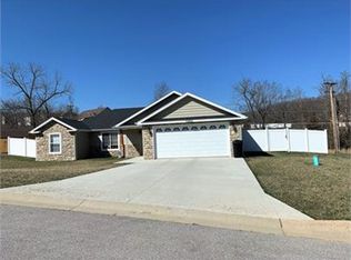 220 Ridgeview Dr, Saint Robert, MO 65584