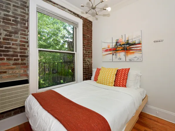 692 10th Avenue image 16 of 24