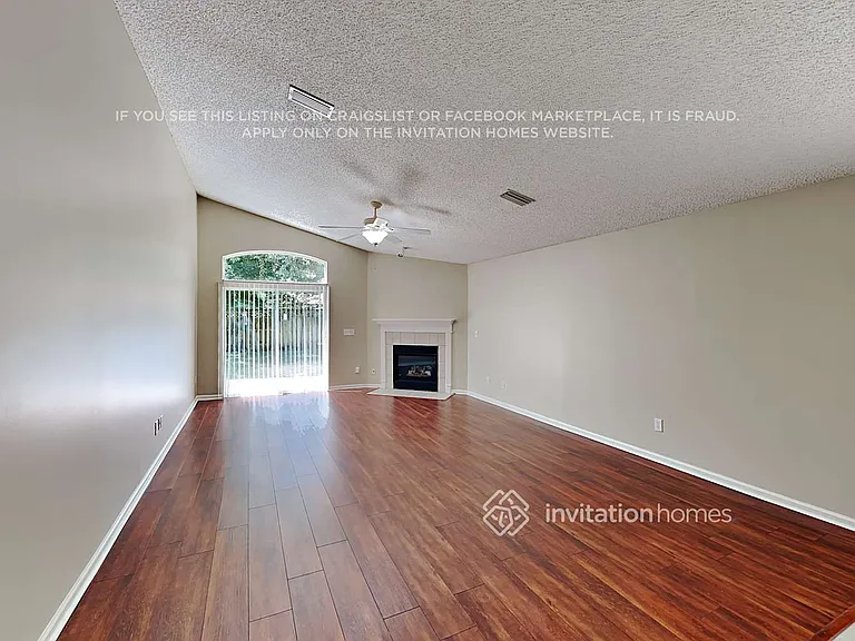 1325 River City St — Photo 3