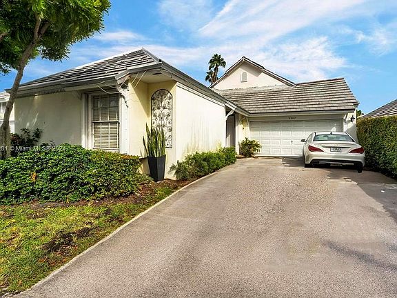 3rd image of 9947 NW 47th Ter