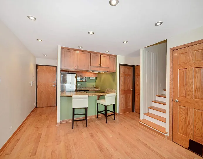 2660 N Halsted St #R2 — Photo 6