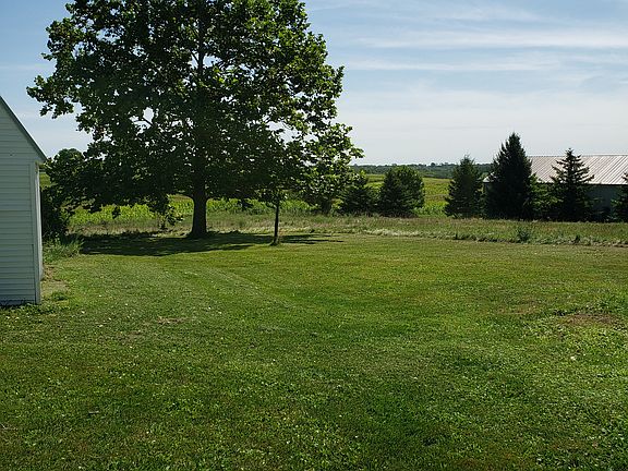 4th image of 1904 Highway 5
