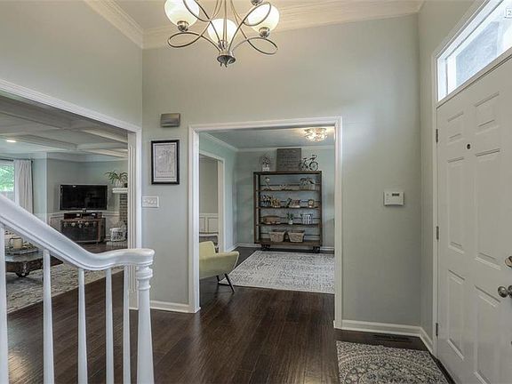 Light & Bright with open flowing floor plan