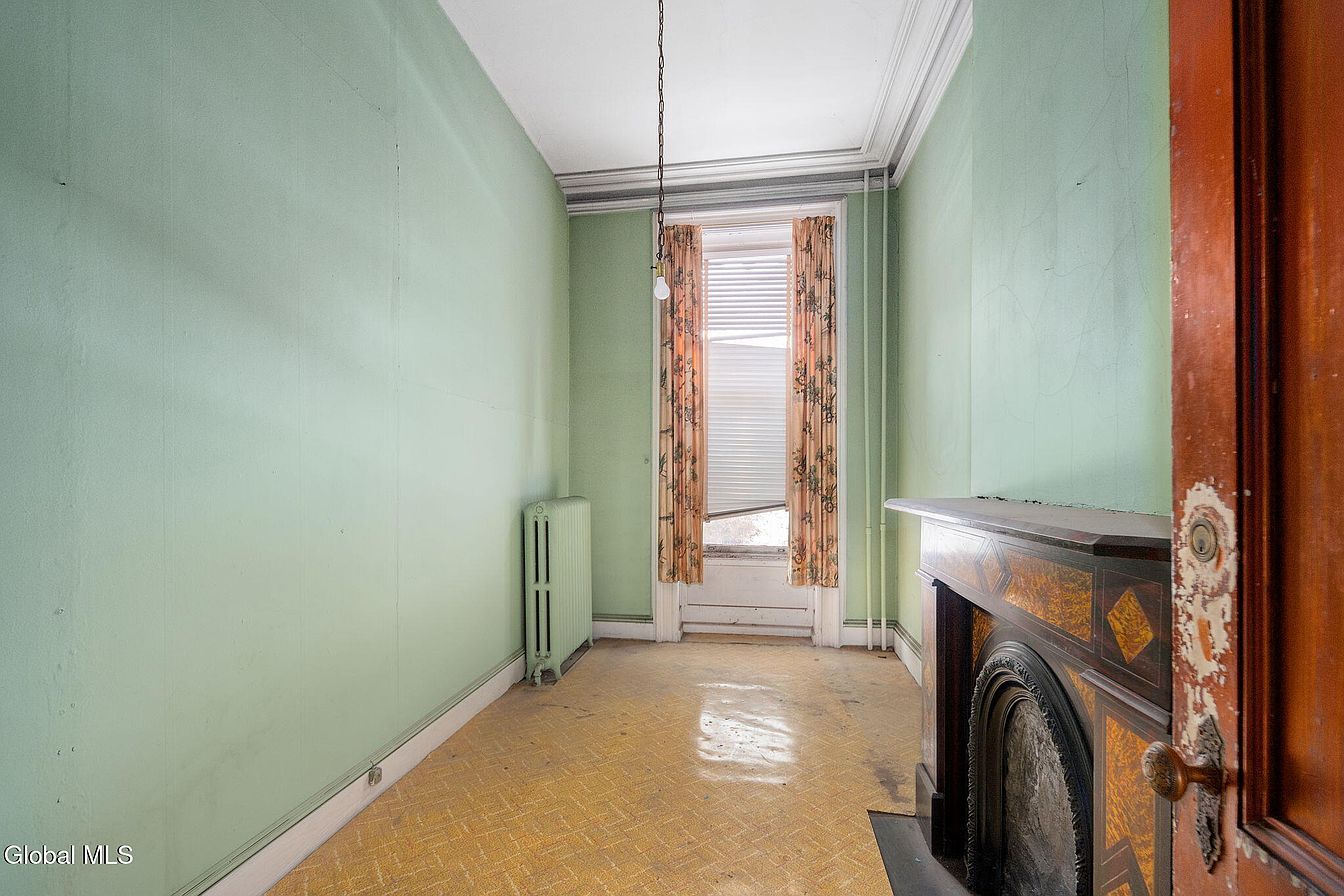31st image of 93 Ten Broeck Street