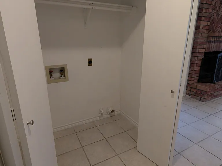9202 Proclamation Dr — Photo 23