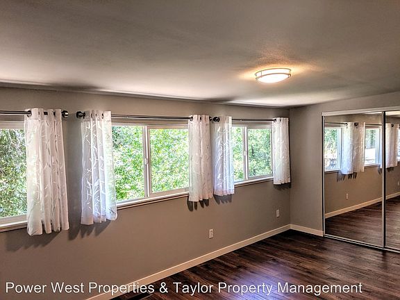 4th image of 415 Manzanita Ave