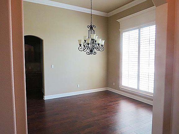 5th image of 431 Stone Manor Dr