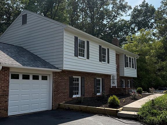 2nd image of 6702 Stansbury Ct
