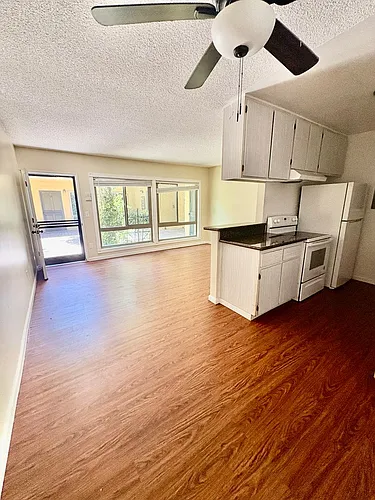 360 370 Temple Avenue 14 #1-12-17 Photo 1