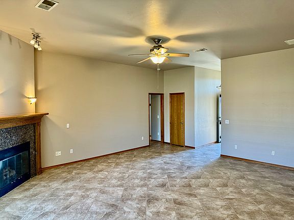 4th image of 609 SW 160th St