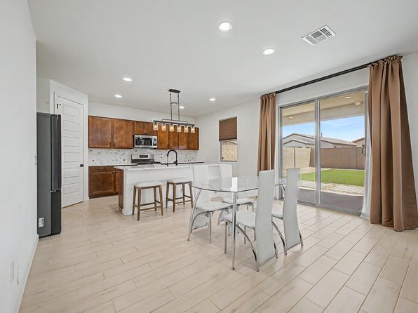 5737 W Getty Dr