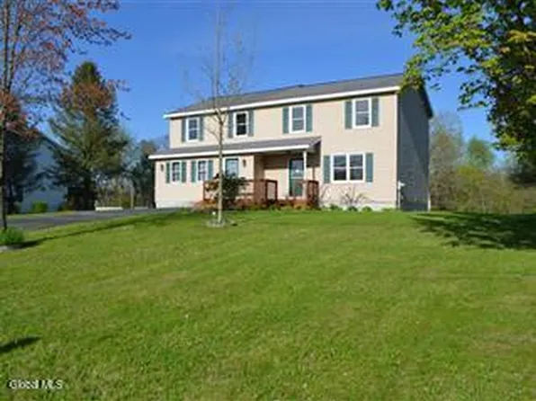 60 Colonial Road, Stillwater, NY 12170