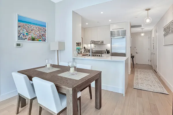 Sold by Dolly Lenz Real Estate LLC | media 4
