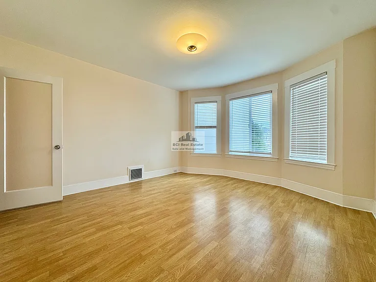 555 Silver Ave — Photo 4