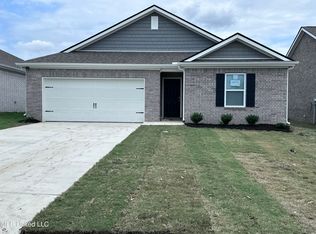 18 Thorn Tree St, Byhalia, MS 38611