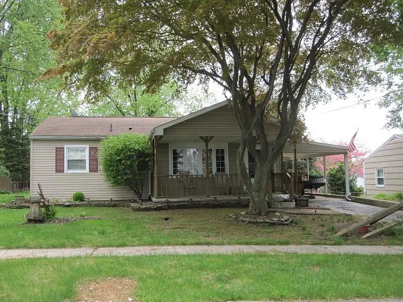 5 Sussex Cir photo 1