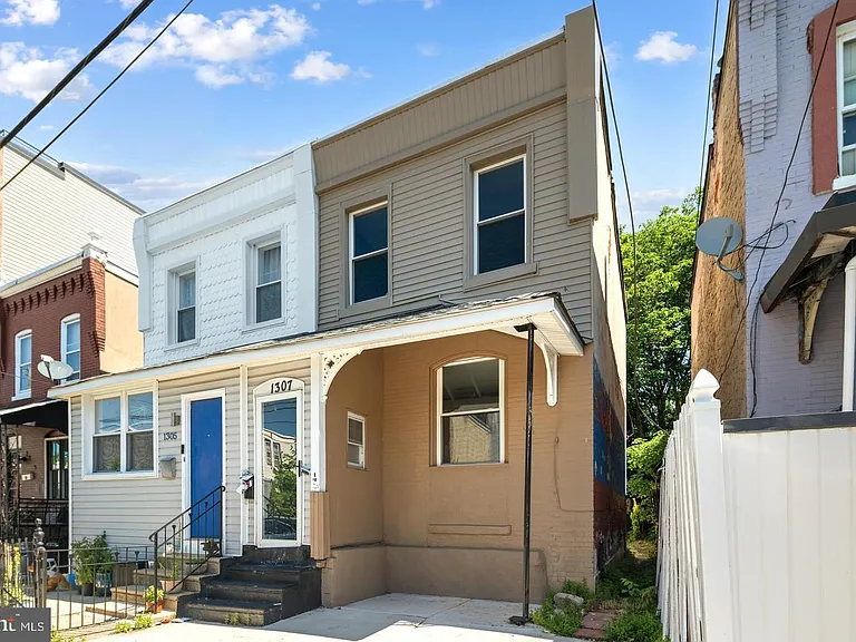 1307 S Hanson St — Photo 1