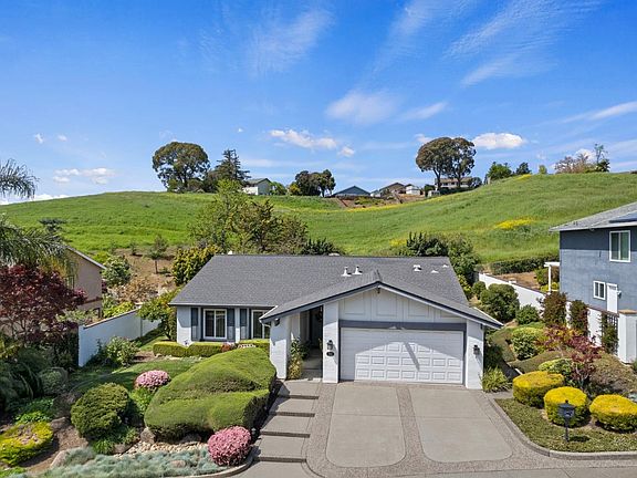 3rd image of 519 Hastings Drive